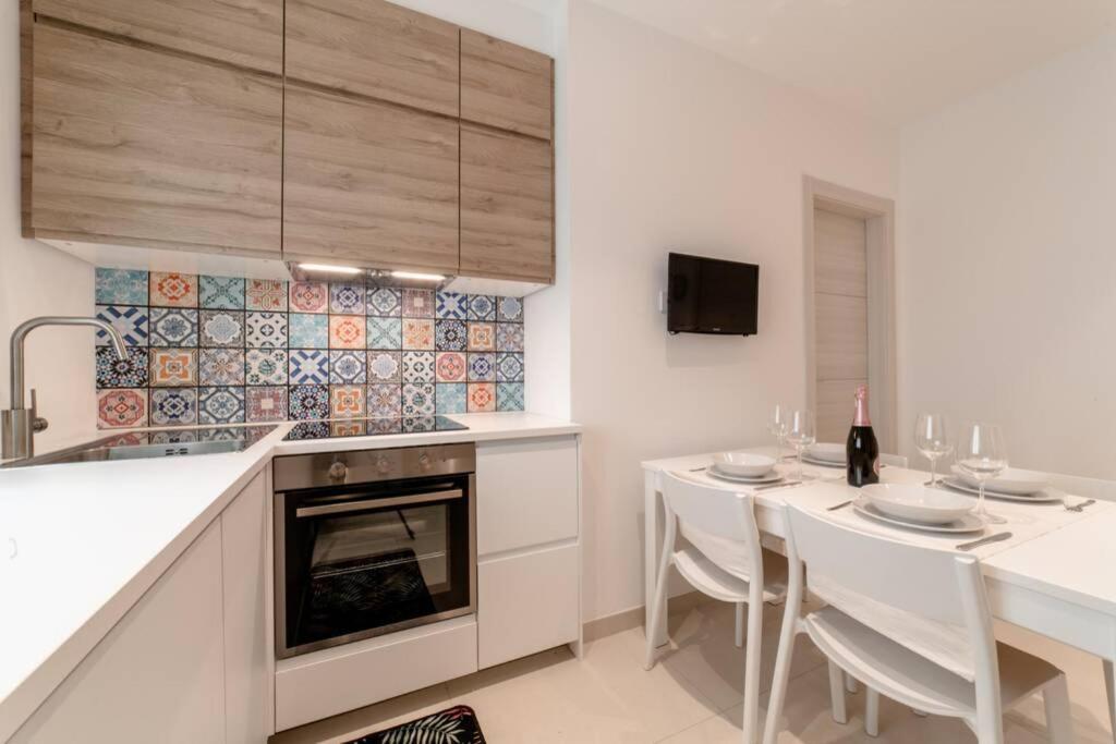 Loved By All - Loft Al Mare Con Free Parking *